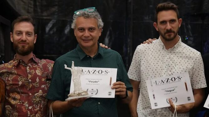 El isleño Javi Barón gana el Festival de Cine Descentralizado Lazos con el documental 'Feudo'.