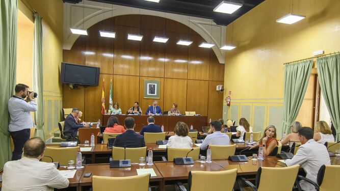 Imagen de la Comisión de Igualdad en el Parlamento de Andalucía.