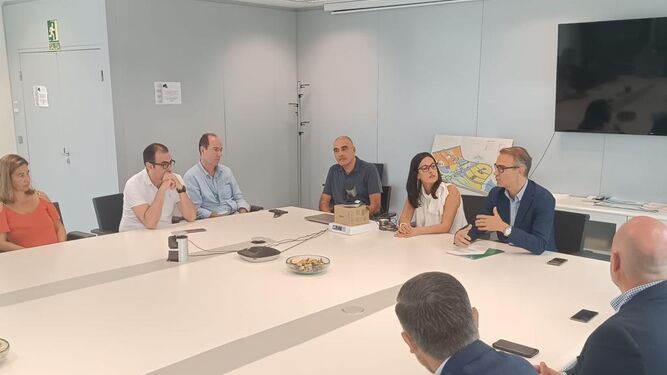 Reunión del los empresarios del PITA con Amós García Hueso.