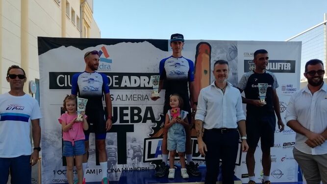Podio de la prueba de las XCM Series Almería 2023 celebrada en el municipio abderitano en categoría masculina.