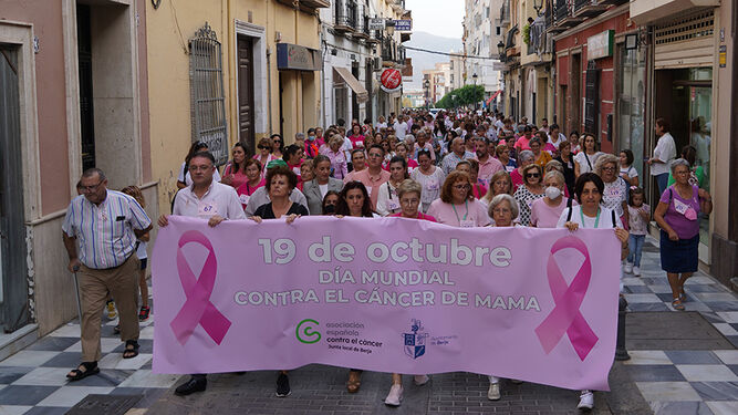 La marcha solidaria contra el cáncer de mama recorrerá las calles de Berja