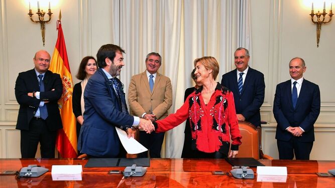 El presidente del Consejo General del Poder Judicial, Vicente Guilarte , y la presidenta del Consejo General de la Abogacía Española, Victoria Ortega