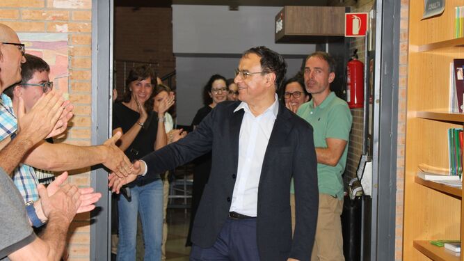 El catedrático de Organización de Empresas, José  Céspedes, tras ganar las elecciones