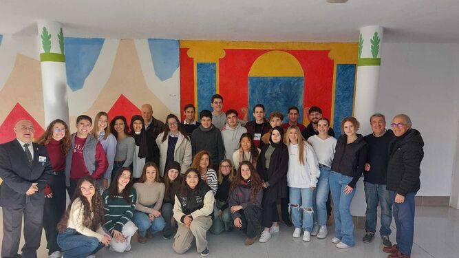 Alumnos de Derecho y Criminología de Granada visitan 'El Acebuche'