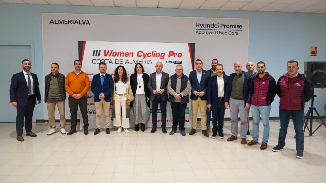 Las autoridades presentes en la presentación de esta nueva edición de la Women Cycling Pro Costa de Almería.