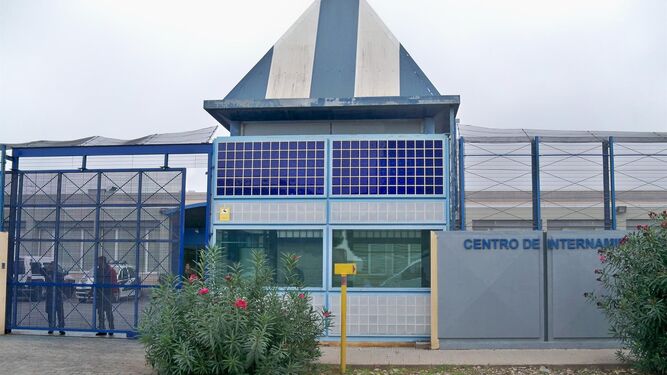 Centro de Internamiento de Extranjeros (CIE).