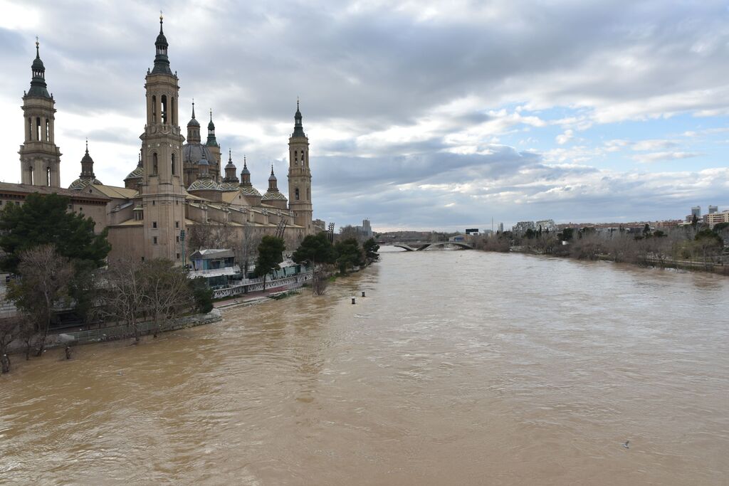 Im&aacute;genes de la crecida del r&iacute;o Ebro a su paso por Zaragoza