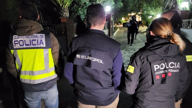 En la operación han participado agentes de tres cuerpos policiales coordinados por Europol.