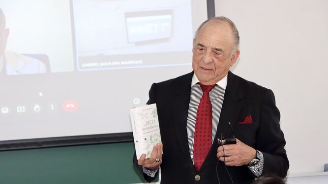 Alejandro Bonetti durante la presentación del libro.