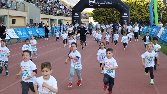 Los más pequeños corren a toda velocidad en la prueba disputada en Santo Domingo.
