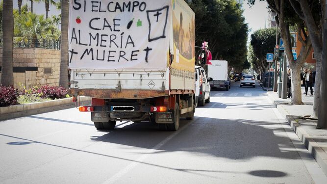 Camión en una de las protestas del campo en Almería.
